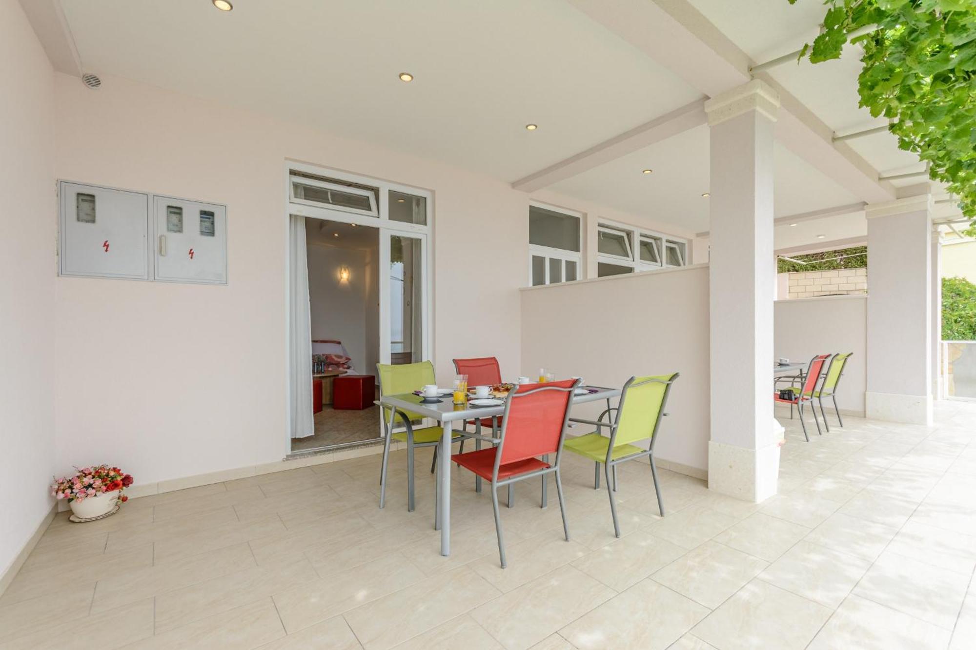 Apartments Hope Dugi Rat Rom bilde