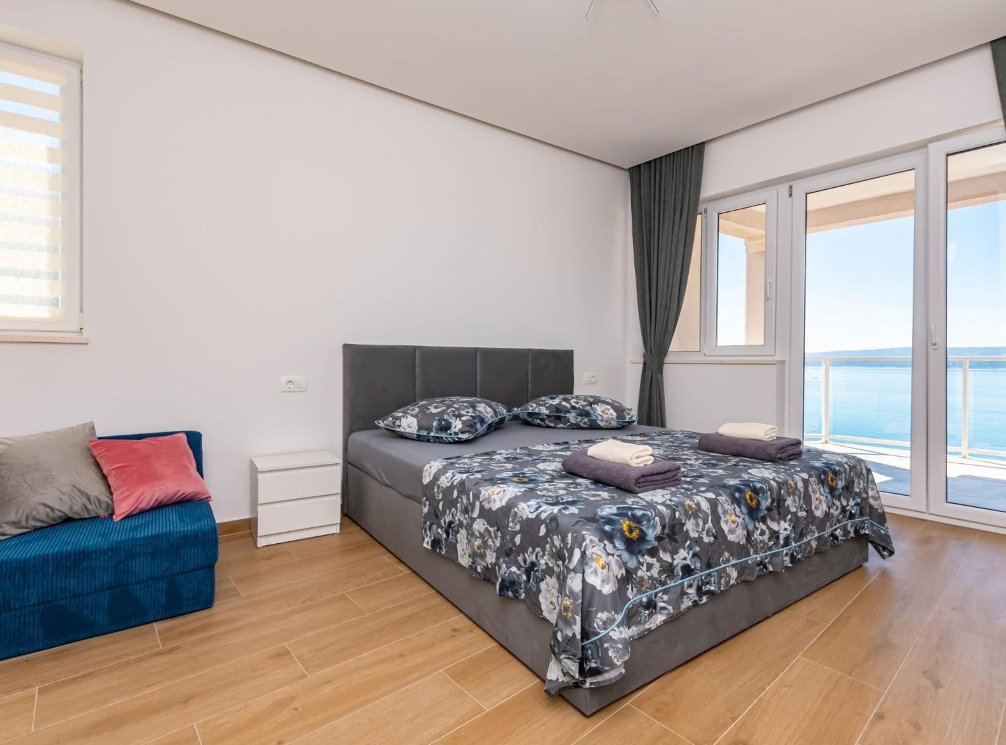 Apartments Hope Dugi Rat Eksteriør bilde
